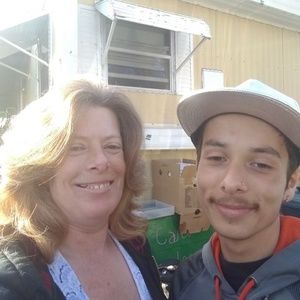 Meet your Posher, Cari